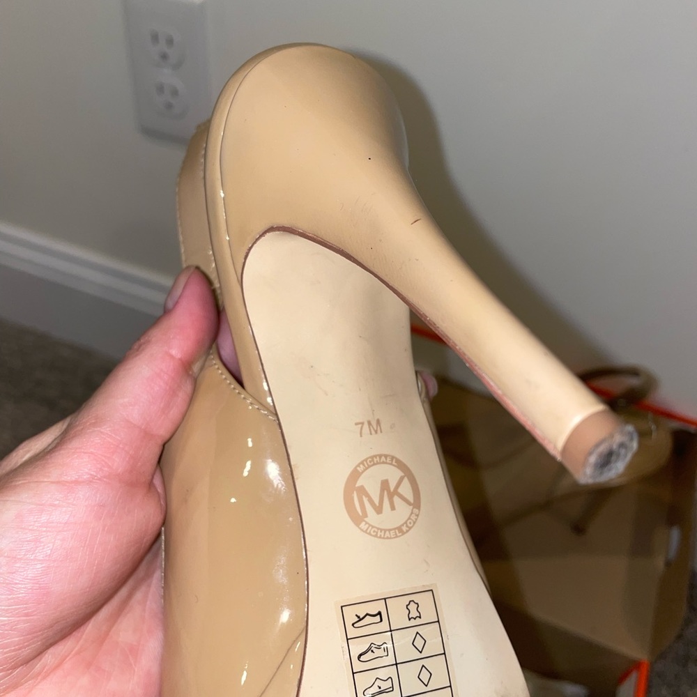 High heels - Picture 4 of 6